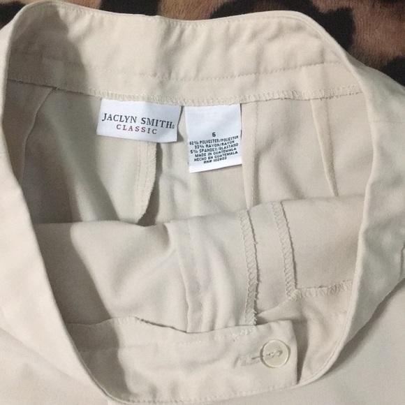 Gently used Jaclyn Smith slacks sz 6 in light tan - Picture 3 of 5